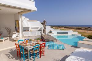 Protaras Seafront Villa AleMar