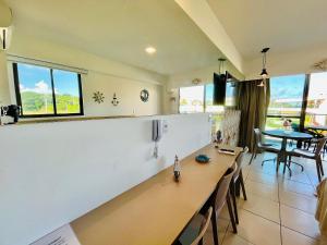 Apt com Vista da Piscina em Muro Alto | Makia D104 - By Anfitrião Legal