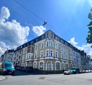 Lavalya Zimmervermittlung Wuppertal