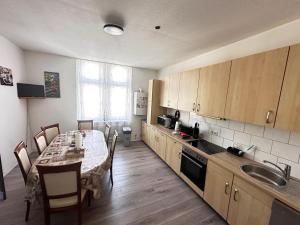 Lavalya Zimmervermittlung Wuppertal