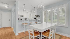 7A Mariners Walk by AvantStay Walk to Beach Pool