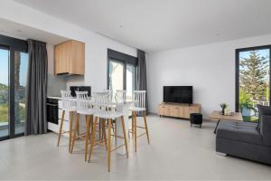 Davlakos Apartments Rea