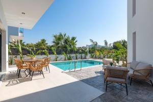 Davlakos Apartments Rea