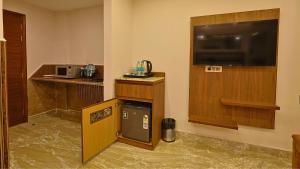 FlxHo Horizon ONE - Luxury Hotel & Residences Golf Course Road, 2 Min from 42-43 Metro Station