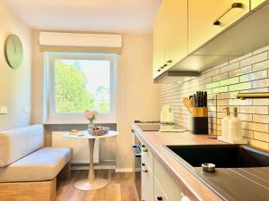 Snug Stays 8 - ruhige Toplage Seeblick Design-Wohnung I 3-Zimmer I zentral