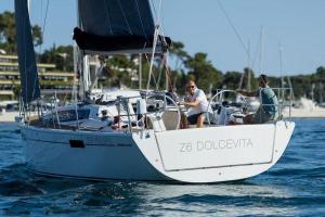 Yacht Z6 Dolcevita