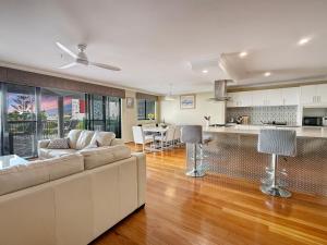 Town Beach Seaview Apartment