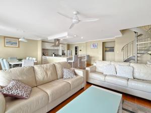 Town Beach Seaview Apartment