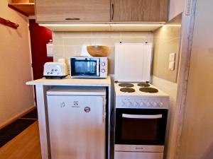 Studio cabine bien équipé au pied des pistes - FR-1-340-199