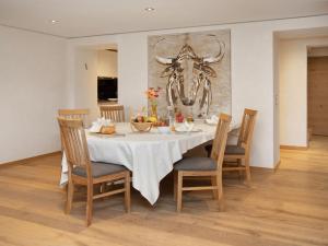Apartment Chesa Piz Padella - St- Moritz by Interhome
