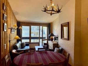 Duplex 4 pièces, 3 chambres, proche des pistes, vue montagne - FR-1-449-24