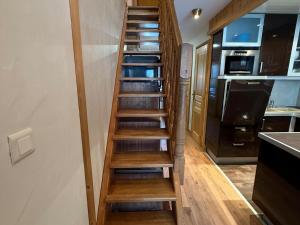 Duplex 4 pièces, 3 chambres, proche des pistes, vue montagne - FR-1-449-24