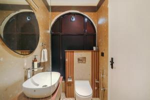 Hotel Red Martin 2 min walk from Golden Temple