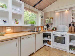 Holiday Home Heike - 1-3km from the sea by Interhome