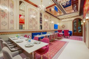 Hotel Red Martin 2 min walk from Golden Temple