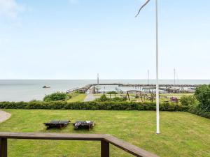 Holiday Home Stefanie - 10m from the sea by Interhome