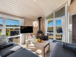 Holiday Home Shalin - 1-4km to the fjord by Interhome