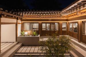 Luxury Hanok Retreat Dohyun