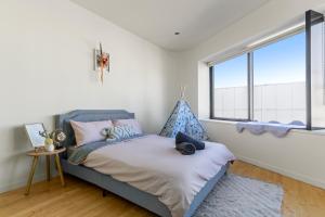 Heart of Mel CBD Top Level View QV Mel Central 1BR