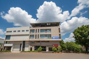 FabHotel Prime The Bentree