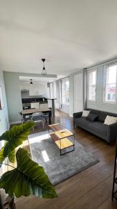 Superbe appartement en Hauteur style NEW Yorkais - Proche Métro Paris Idéal pour couple et professionnels Toutes commodités à proximité