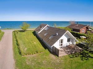 Holiday Home Jolanta - 20m from the sea by Interhome