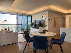 Stunning Water View 2b2b Cozy Apt In Milsons Point
