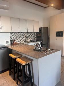 Durrs Nest - Central Paarl Mountain Retreat