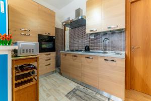 Sea View Flat - close to the Beach and Fiumicino Airport