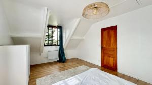 Grande Maison Familiale avec Jardin & Parking