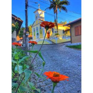 Challet pequeno a 60 metros do Centrinho