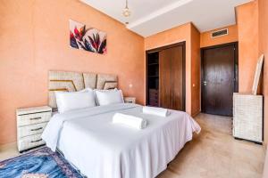 Cozy Family Oasis with Pool & Modern Design