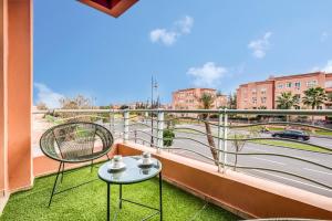 Cozy Family Oasis with Pool & Modern Design