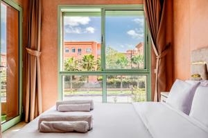 Cozy Family Oasis with Pool & Modern Design