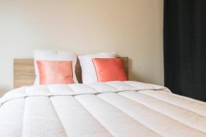 Peaceful apartment just steps from Pari