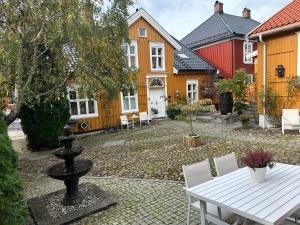 Tollgaarden Gjestegaard - 3hvězdičkové hotely ve městě Larvik