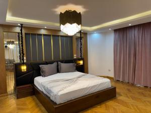 ALEX HOMES - Gleem Royal Plaza Luxury Apartments Direct Sea View