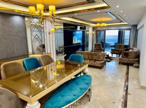 ALEX HOMES - Gleem Royal Plaza Luxury Apartments Direct Sea View