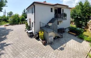 Cozy Apartment In Veprinac