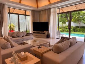 Peaceful villa in the heart of the Anchan Tropicana project