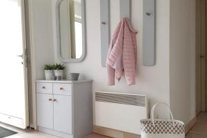 Westwing 79 Ameland für bis zu 6 Personen, nach Westen augerichtet, strandnah, Haustiere herzlich willkommen