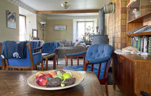 Gorgeous Home In Vallstena With Wifi