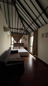 3Bed Room Palm Tree Water Villa 111 Holidays