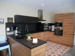 Bubbles and Granules - Single-storey house - Swimming pool