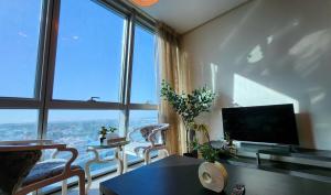 Zigzag Tower B-Mega place viewing Sea and Golf, 2 BR -1110B
