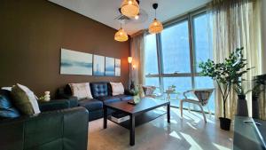 Zigzag Tower B-Mega place viewing Sea and Golf, 2 BR -1110B