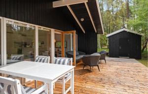 3 Bedroom Lovely Home In Nexø