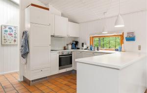 3 Bedroom Lovely Home In Nexø