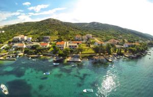 Apartman Ana Pag by Villas Guide