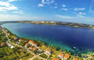 Apartman Ana Pag by Villas Guide